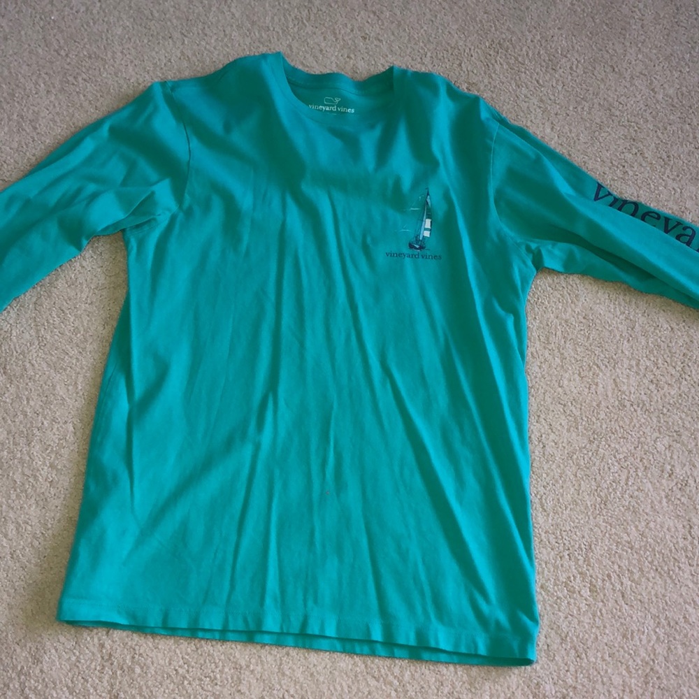 Vineyard Vines long sleeve!!